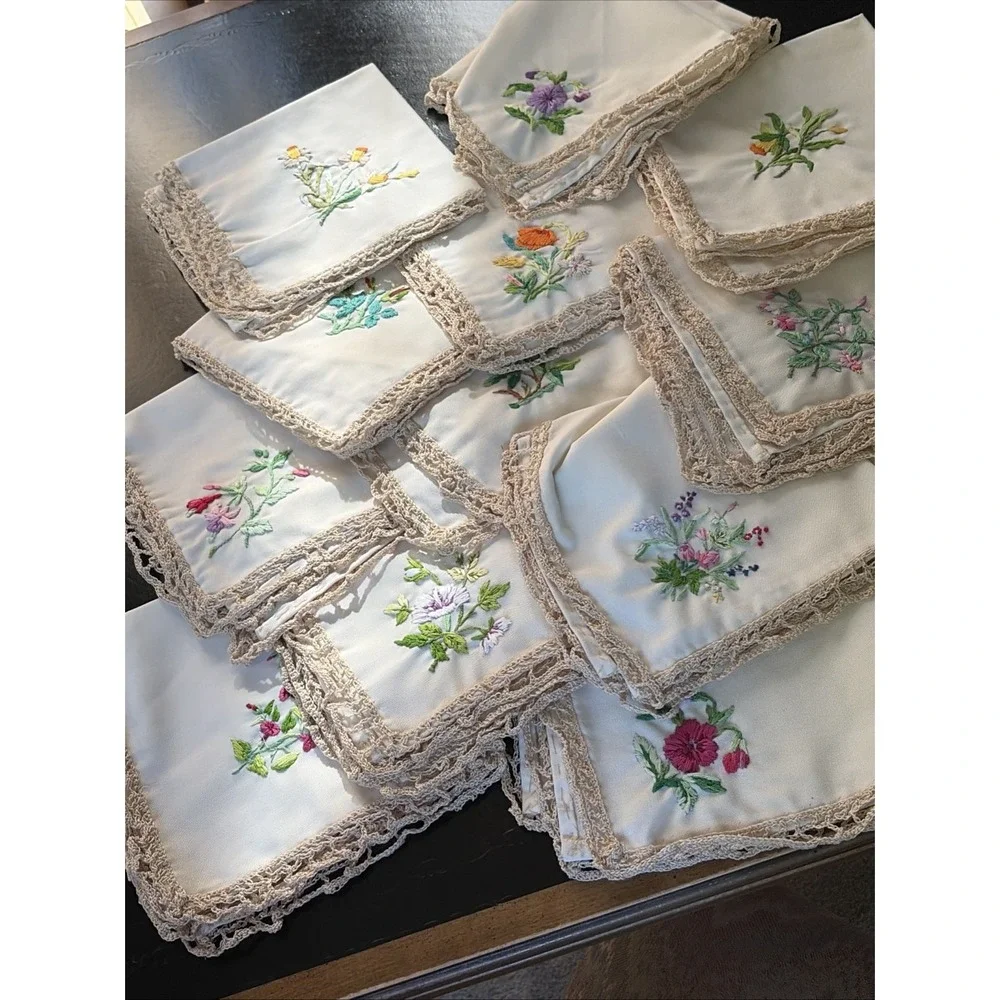 Vintage Hand Embroidered  Tablecloth 86